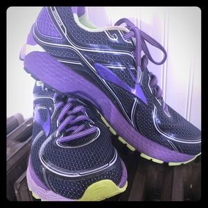 Women’s Brooks Adrenaline GTS 16